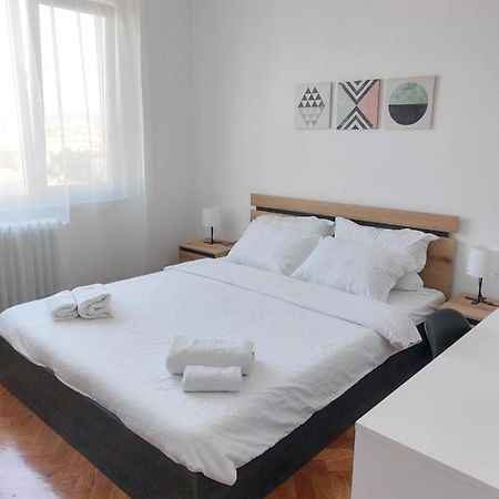 Eli'S Apartments -Ultracentral Near Palas Iasi Luaran gambar
