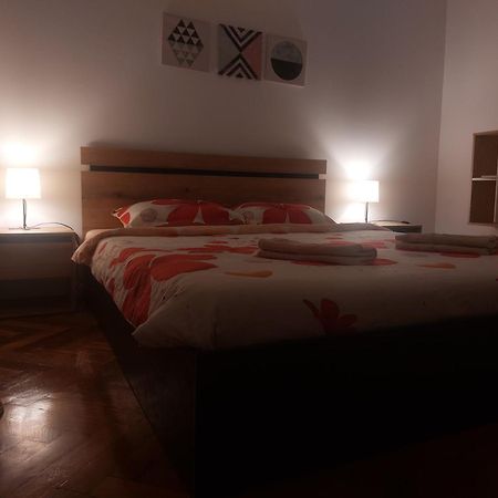 Eli'S Apartments -Ultracentral Near Palas Iasi Luaran gambar