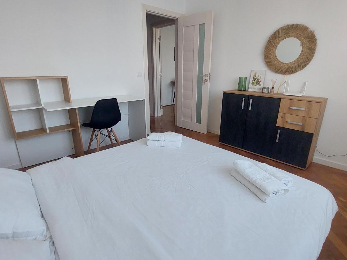 Eli'S Apartments -Ultracentral Near Palas Iasi Luaran gambar