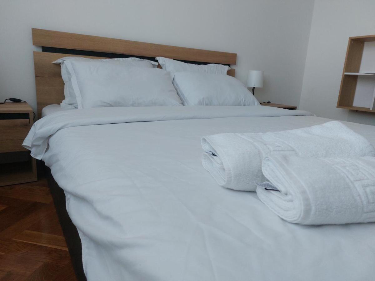 Eli'S Apartments -Ultracentral Near Palas Iasi Luaran gambar